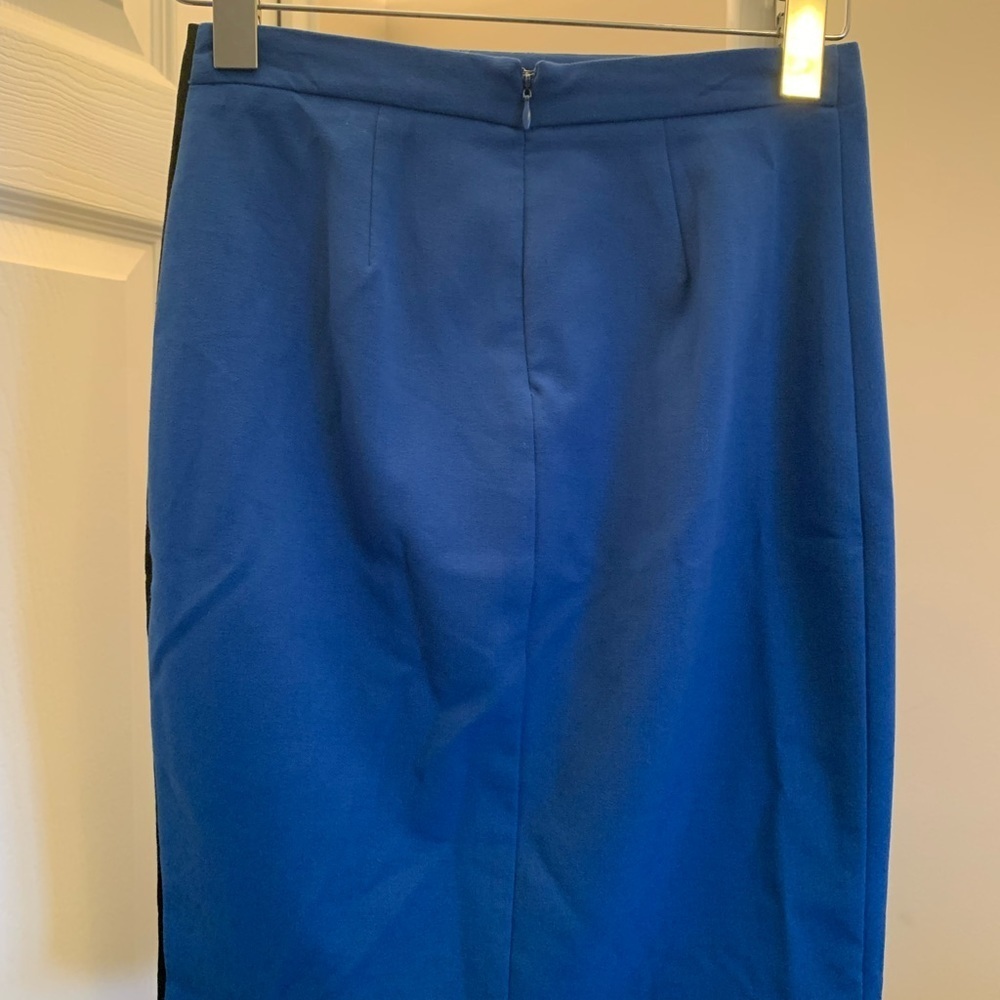 Forever 21 pencil skirt with slit - Picture 5 of 5